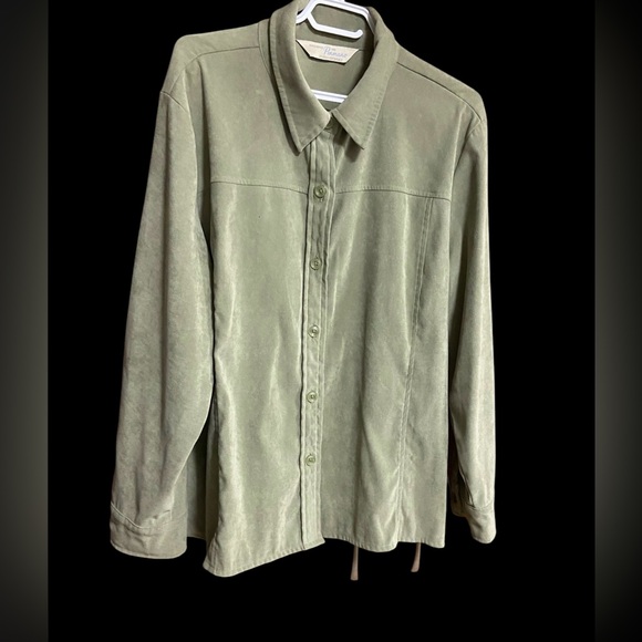 🌟Women Green Button-Down Shacket Style - Picture 8 of 8